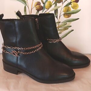 Tamaris Leather Fidelia Booties